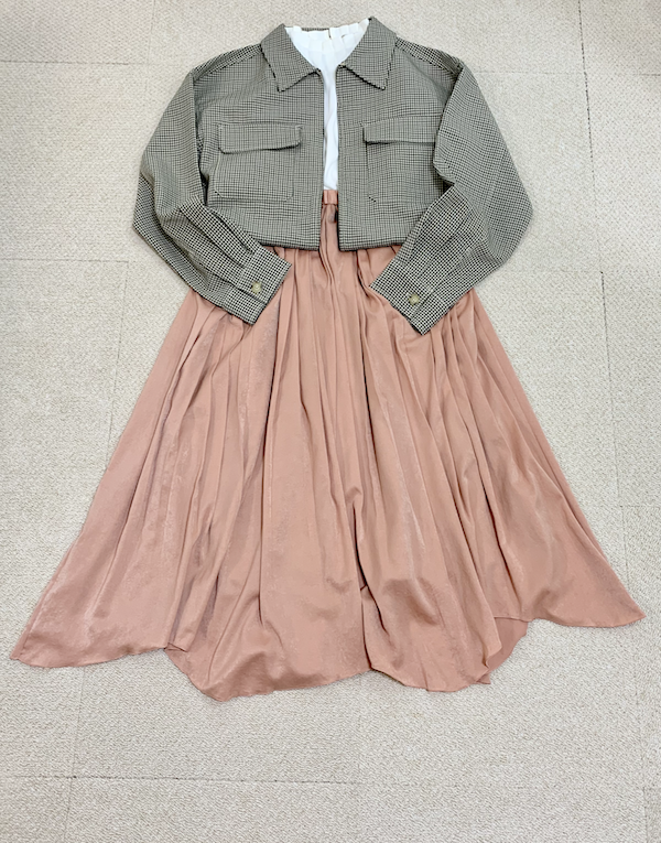 骨格診断・ウェーブのクロップド丈ブルゾンの着こなし